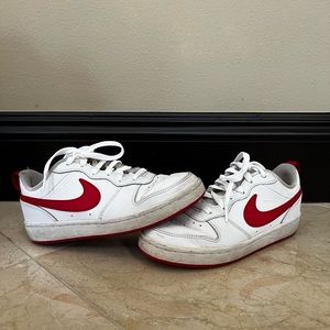 Nike Shoes (Red/White) Size 5Y